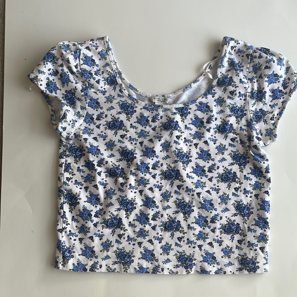 Vintage Forever 21 Los Angeles floral baby tee - Picture 1 of 5